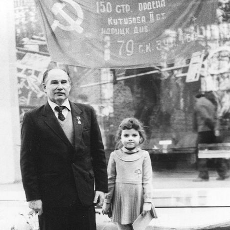 М.Ф. Орлов с внучкой Надей